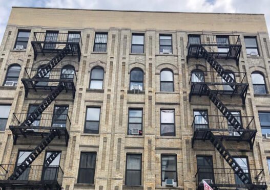 how to choose the right building repair contractor queens for your home