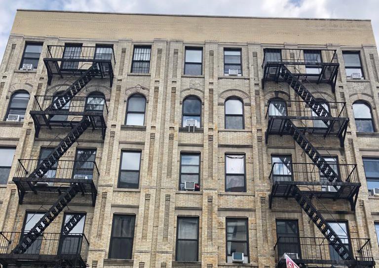 how to choose the right building repair contractor queens for your home