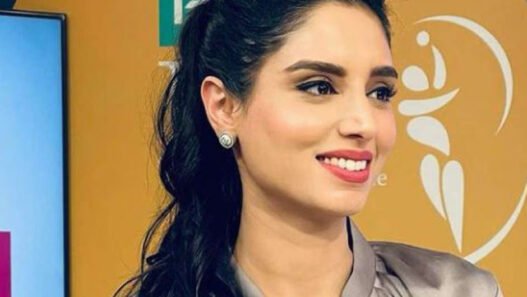 sports anchor zainab abbass name