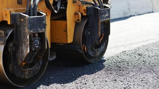 choosing the right asphalt contractor