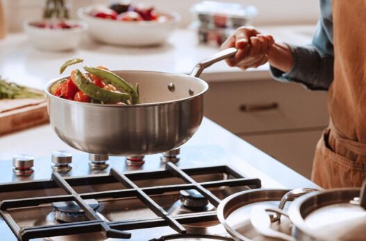 cooking techniques suited for greaseless cookware