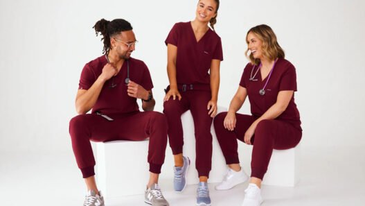 important things to consider when purchasing ladies’ scrub pants