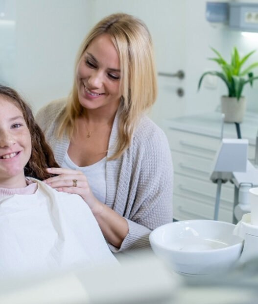 4 common services offered in a family & cosmetic dental practice