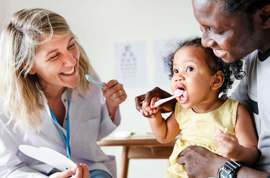 4 preventive dental care habits parents can model at home