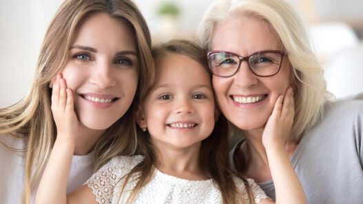3 ways family dentistry supports kids as they grow into adults