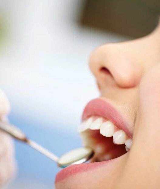 4 reasons adults are turning to cosmetic dentistry later in life
