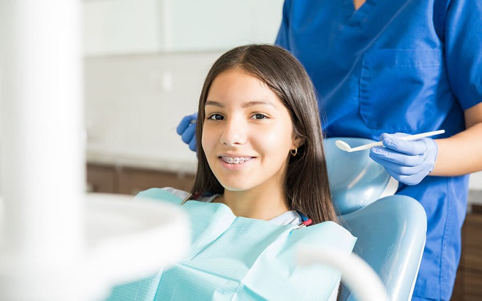 5 cosmetic dental treatments that parents and teens often choose