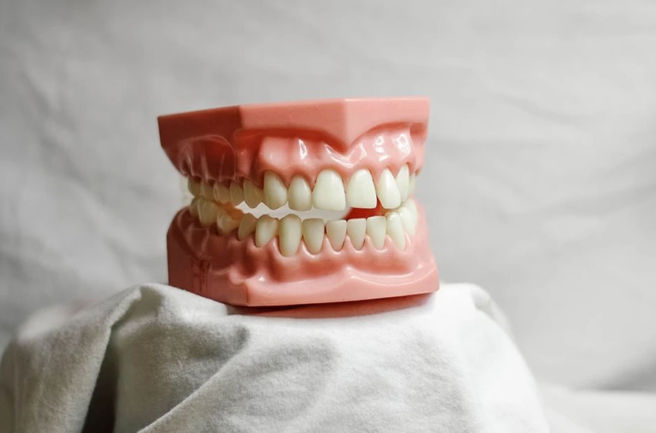 how general dentists help maintain natural teeth longer