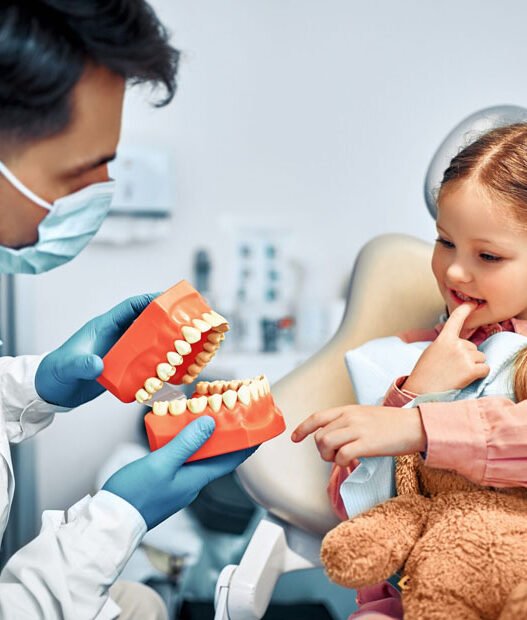 5 early dental milestones parents should watch for in kids